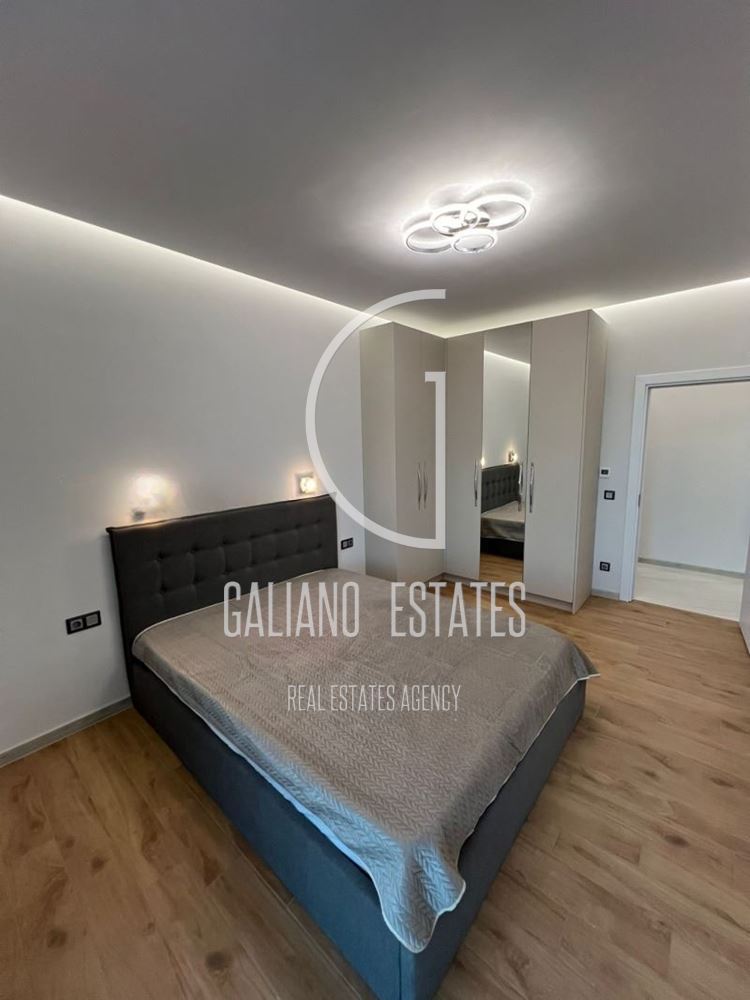 ДВустаен апартамент в кв. Кръстова вада - 0