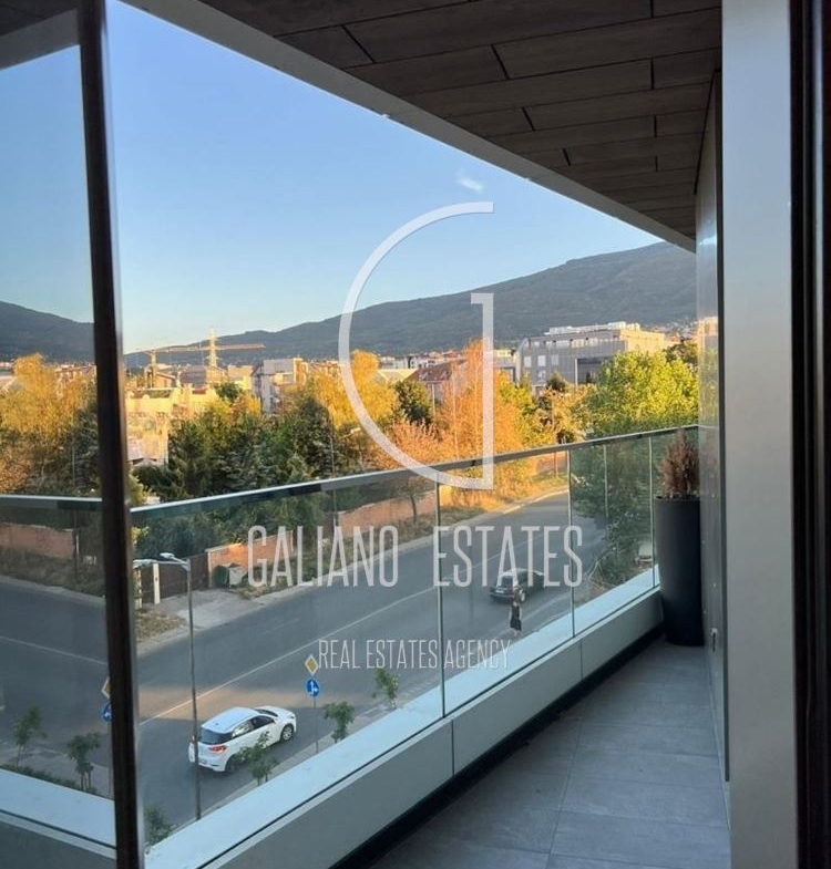 Тристаен апартамент в Кръстова вада - 0