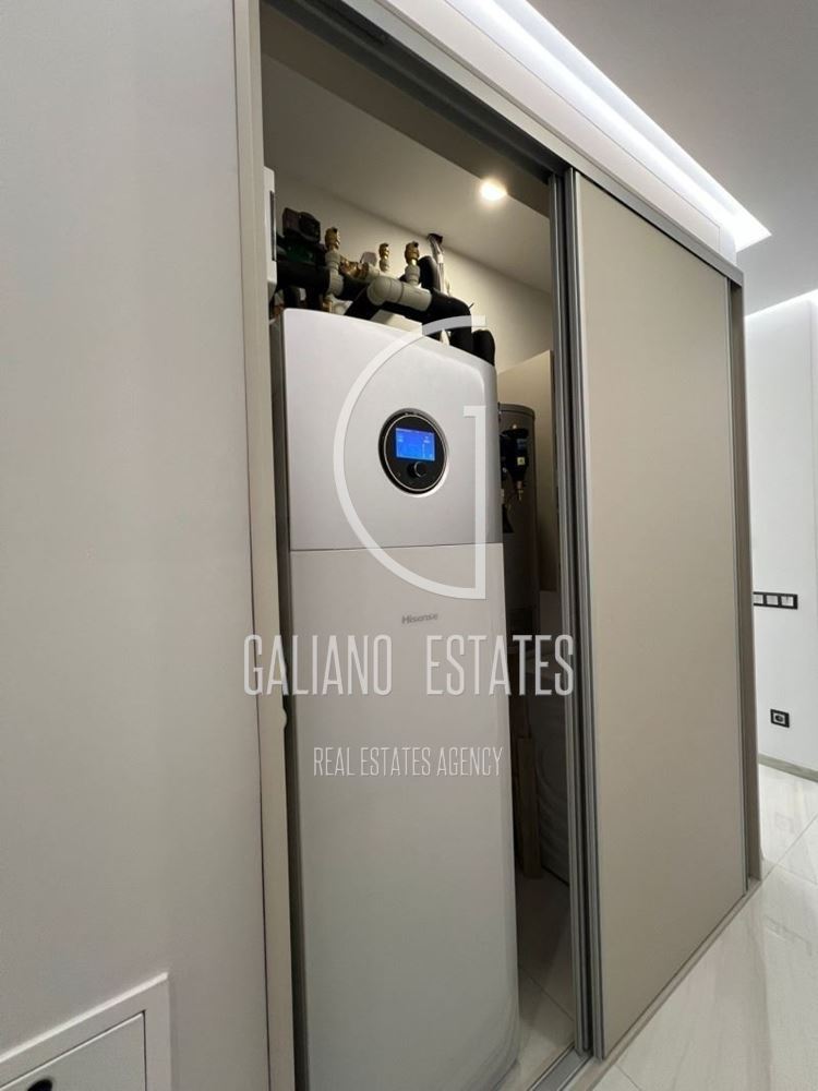 ДВустаен апартамент в кв. Кръстова вада - 0