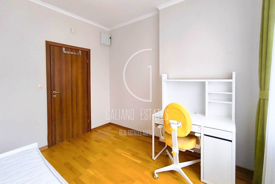 Уютен тристаен апартамент в затворен комплекс в кв. Драгалевци - 0