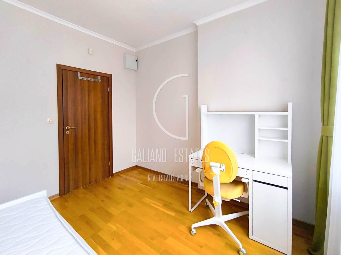 Уютен тристаен апартамент в затворен комплекс в кв. Драгалевци-0 Уютен тристаен апартамент в затворен комплекс в кв. Драгалевци - 0