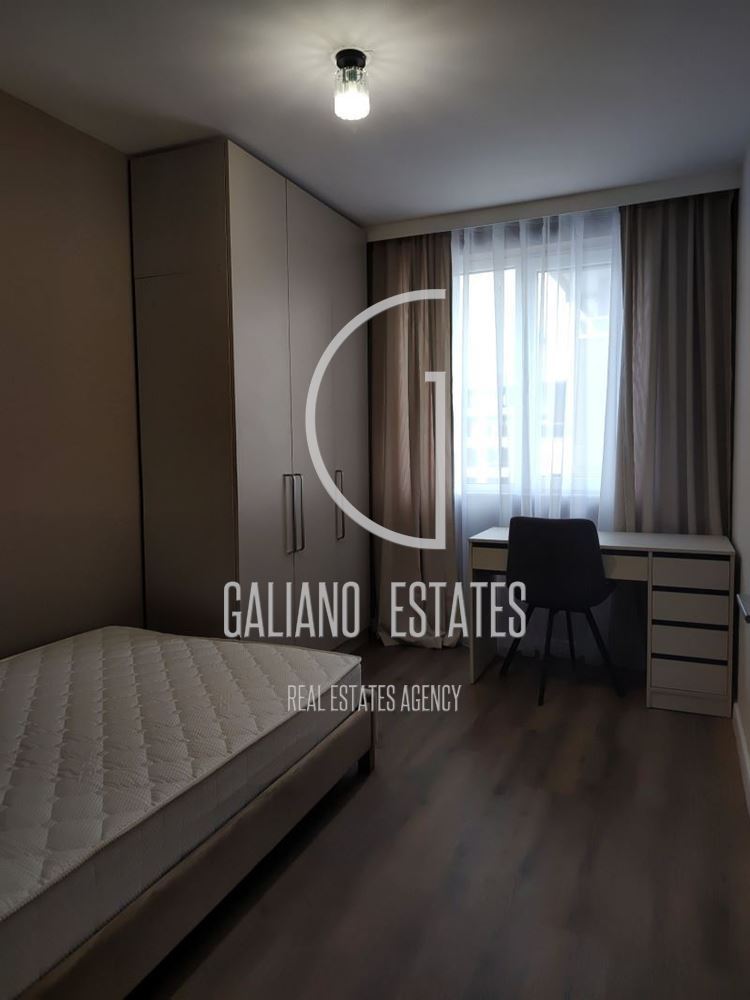 Четиристаен апартамент в кв. Кръстова вада-0 Четиристаен апартамент в кв. Кръстова вада - 0