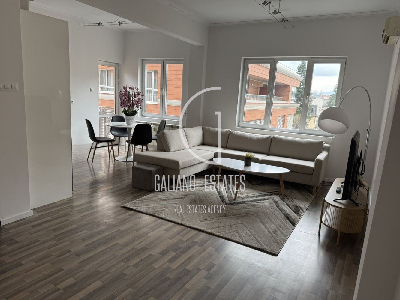 Елегантен двустаен апартамент, Докторски паметник-0 Елегантен двустаен апартамент, Докторски паметник - 0