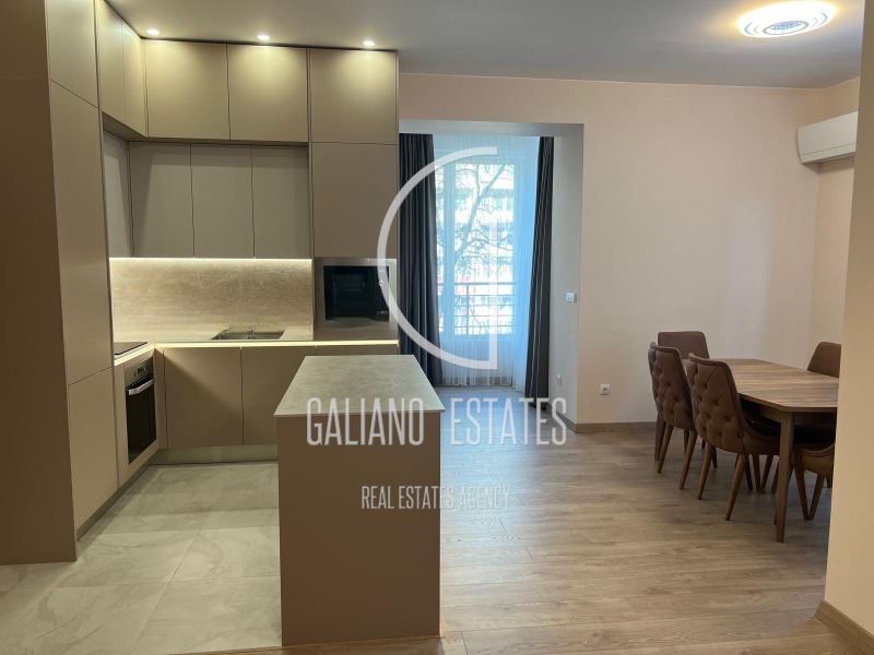 Тристаен апартамент до Южен парк - 0