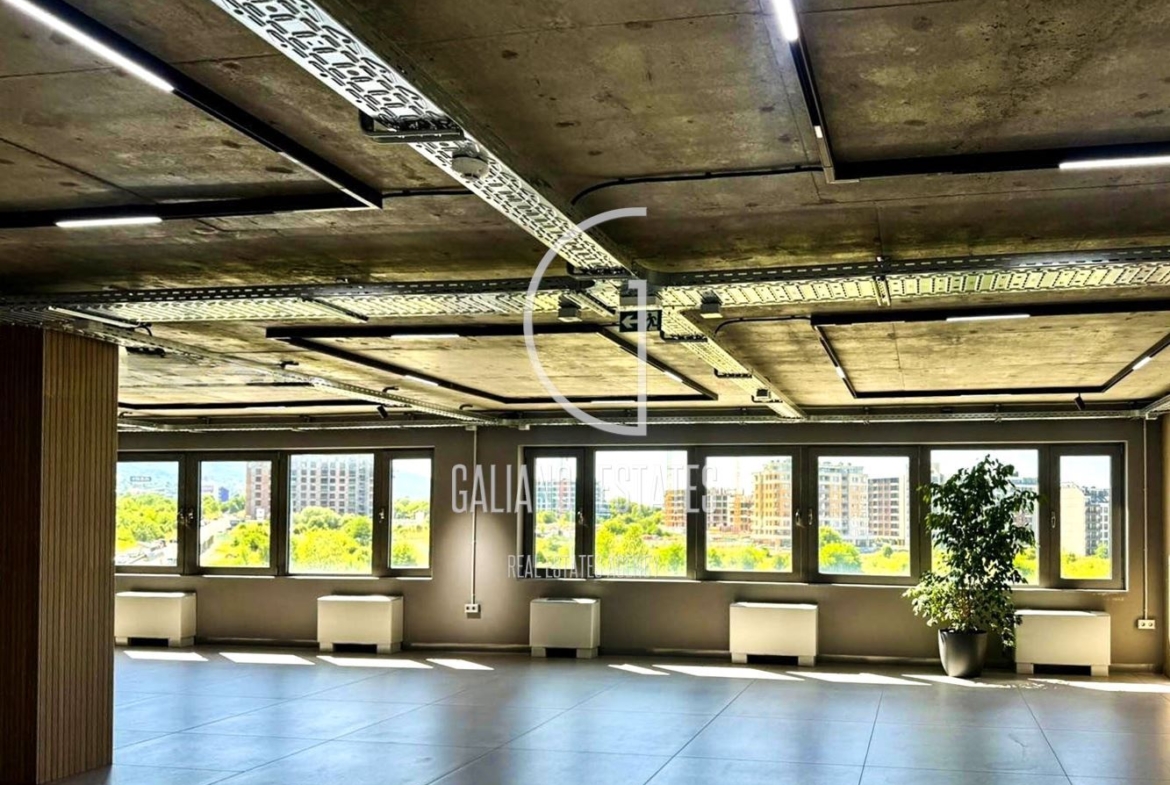 Просторен офис в ж.к. Младост 4 - 0