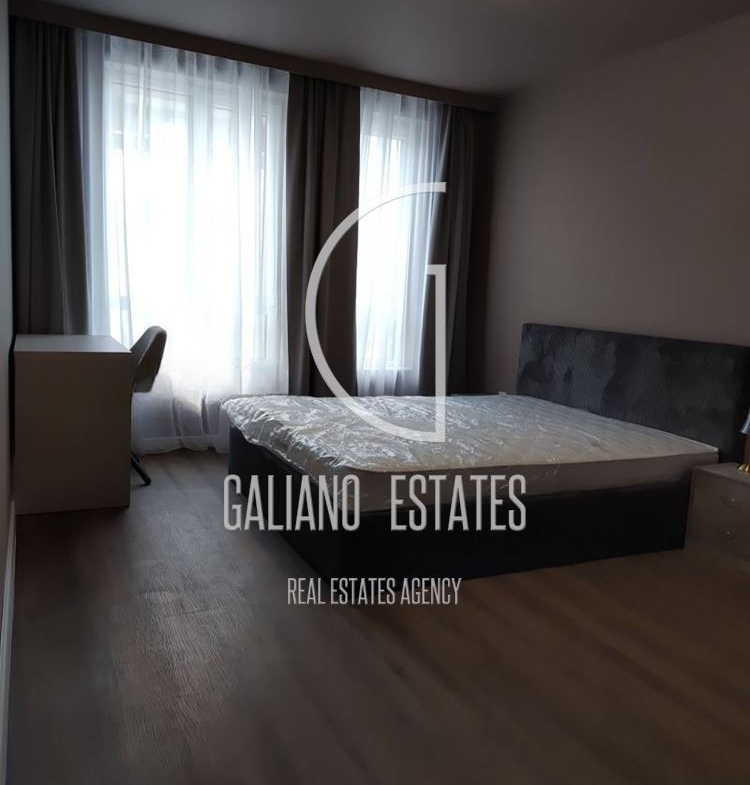 Четиристаен апартамент в кв. Кръстова вада - 0