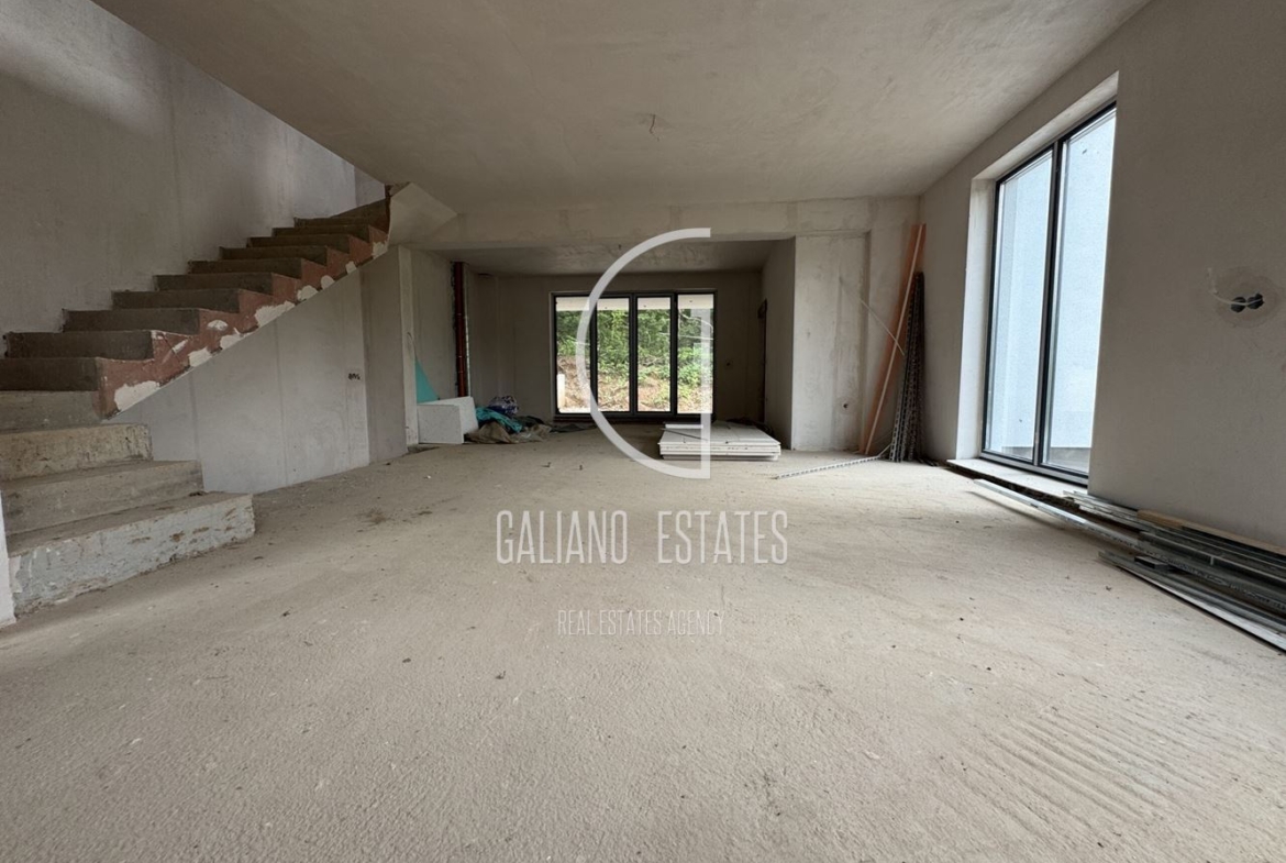 Модерна еднофамилна къща в с. Драгичево - 0