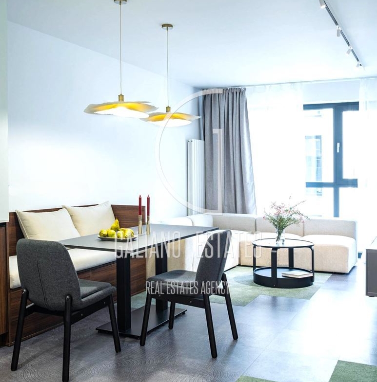 Дизайнерски двустаен апартамент в кв. Кръстова вада - 0