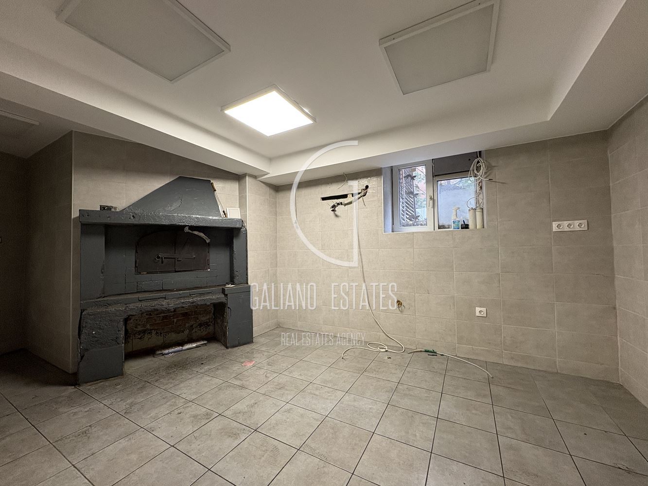 Заведение в района на Националния дворец на културата-0 Заведение в района на Националния дворец на културата - 0