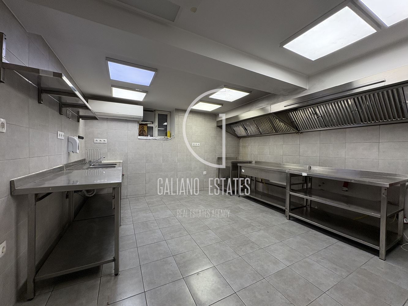 Заведение в района на Националния дворец на културата-0 Заведение в района на Националния дворец на културата - 0