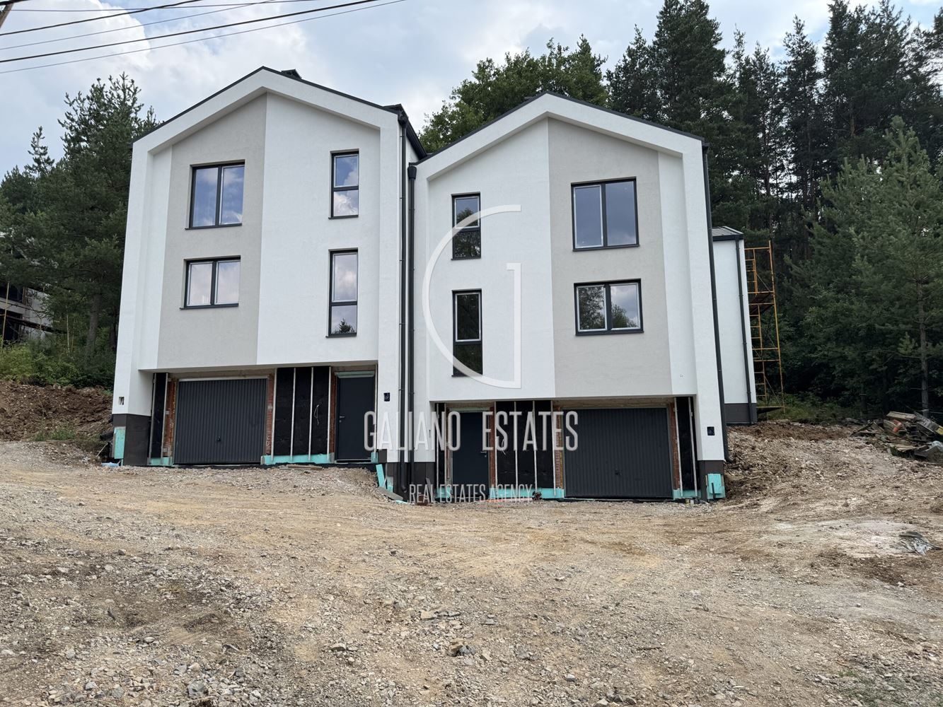 Модерна еднофамилна къща в с. Драгичево - 0