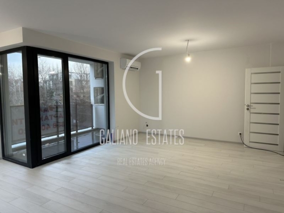 Просторен тристаен апартамент в кв. Дървеница - 0