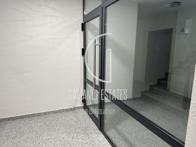 Просторен тристаен апартамент в кв. Дървеница - 0