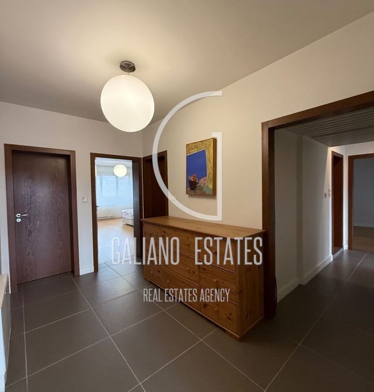 Четиристаен апартамент в кв. Стрелбище - 0