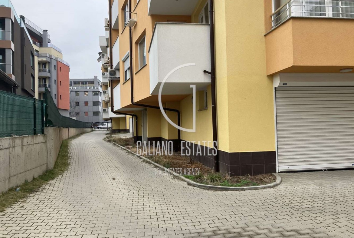 Тристаен апартамент в кв. Манастирски ливади - 0