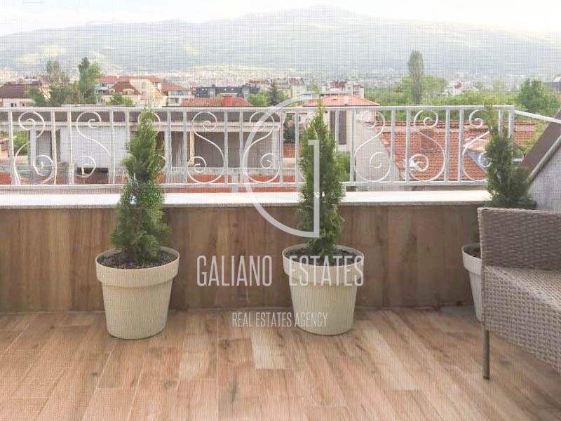 Двустаен апартамент с южна тераса и гледка към планината - 0