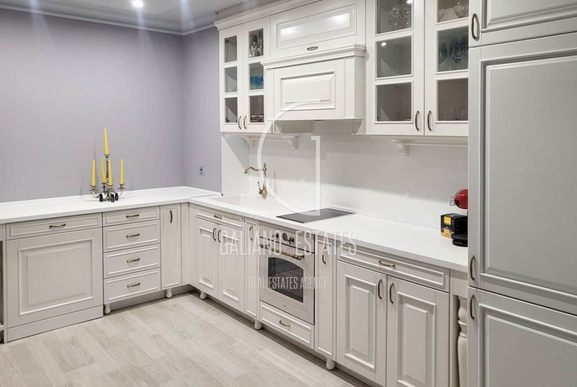 Луксозен двустаен апартамент под наем в кв. Дианабад - 0