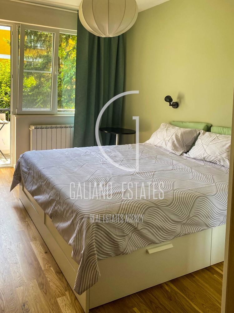 Ремонтиран и обзаведен тристаен апартамент на ул. „Оборище“ - 0