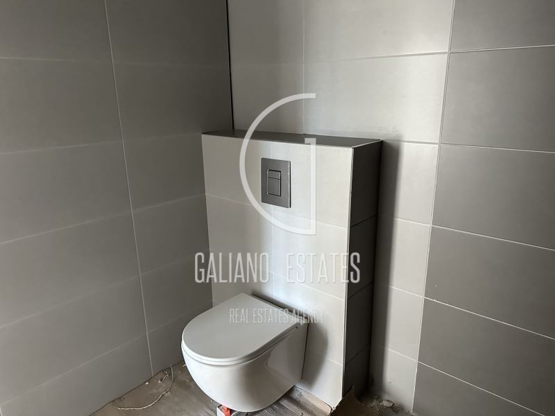 Просторен тристаен апартамент в кв. Дървеница - 0