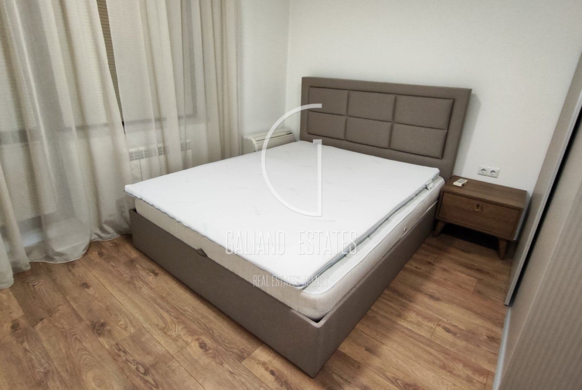 Апартамент с две спални до метростанция Джеймс Баучер - 0