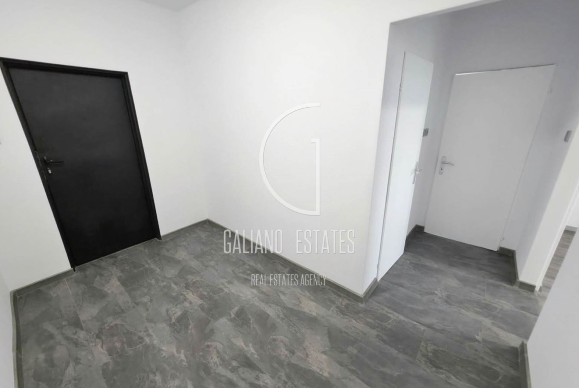 Двустаен апартамент в жк. Младост 3 - 0