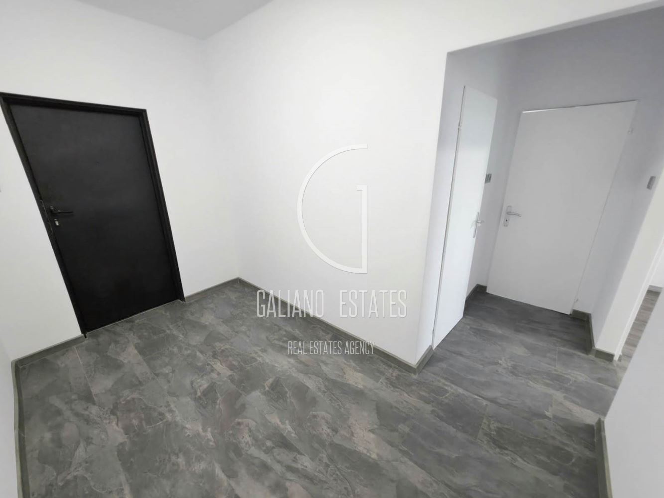 Двустаен апартамент в жк. Младост 3 - 0