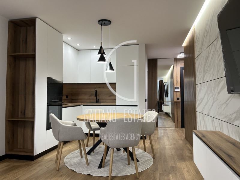 Двустаен апартамент в Кръстова вада - 0