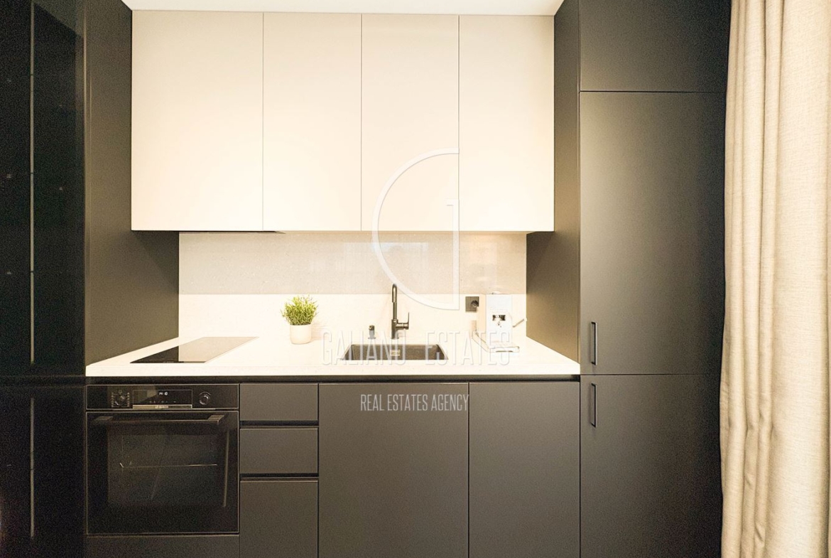 Премиум двустаен апартамент в затворен комплекс - 0