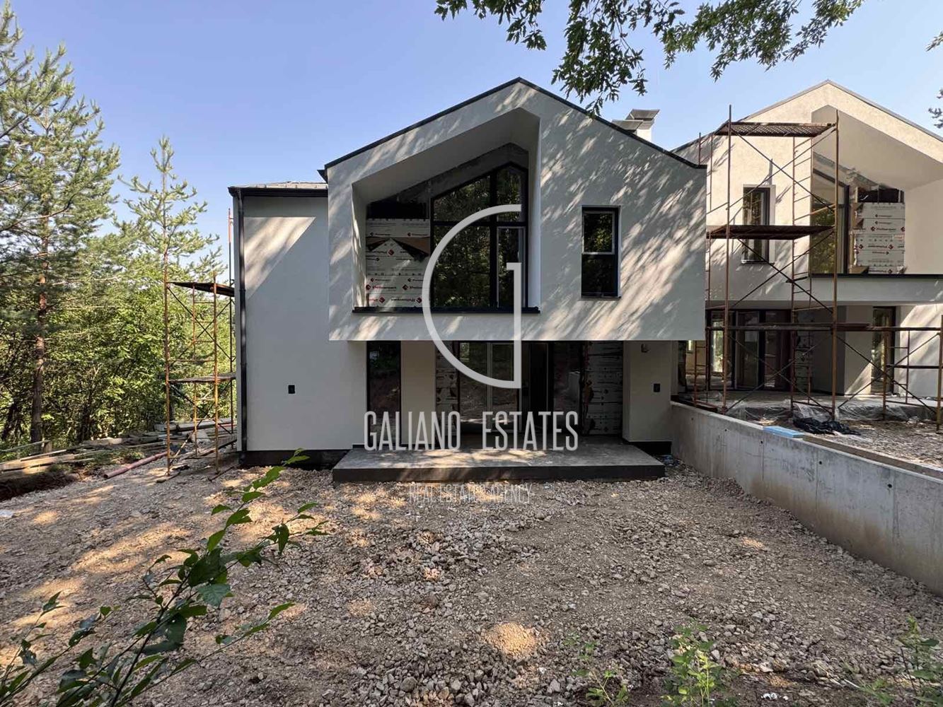 Модерна еднофамилна къща в с. Драгичево - 0