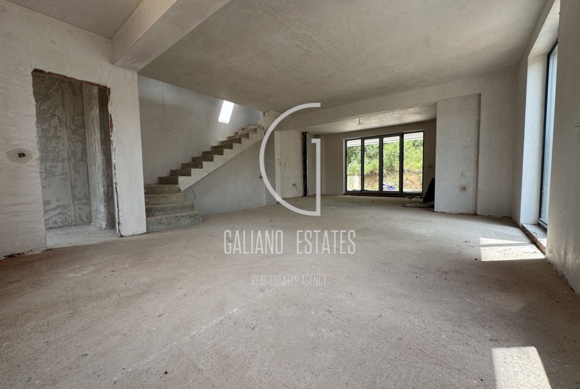 Модерна еднофамилна къща в с. Драгичево - 0