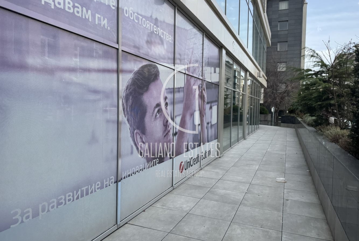 Просторен офис в сърцето на София - 0