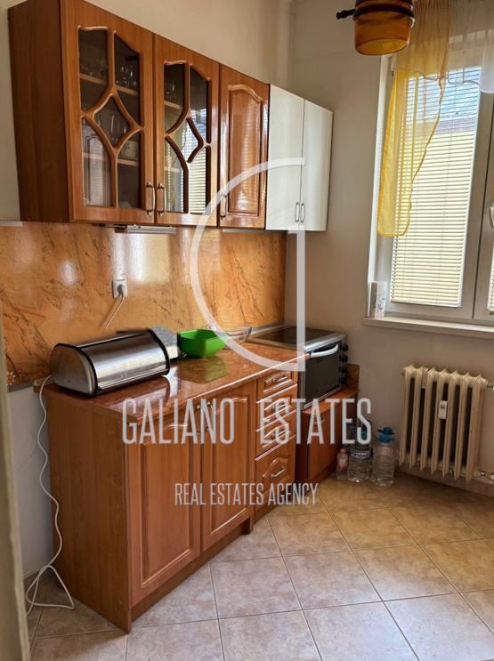 Просторен двустаен апартамент до Руски паметник - 0