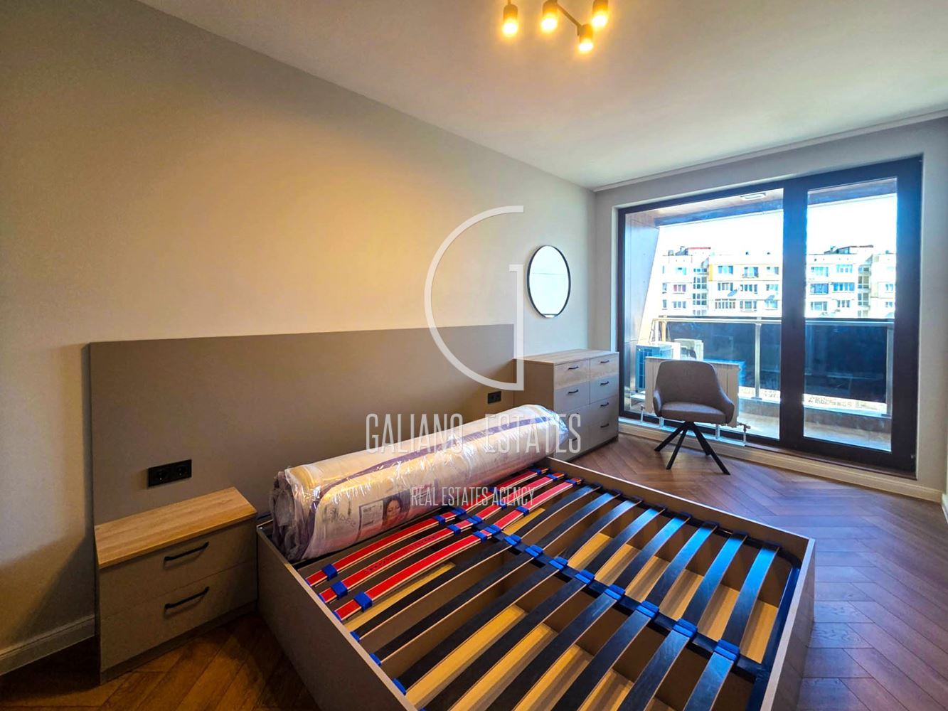 Ексклузивно! Уникален двустаен апартамент в ж.к. Разсадника - 0