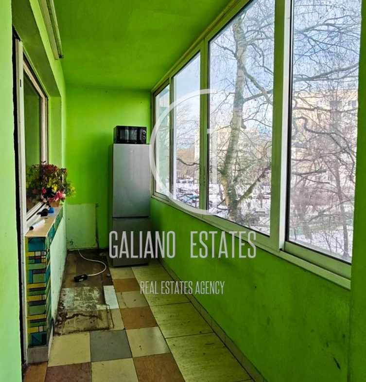 Просторен двустаен апартамент с потенциал за тристаен в ж.к. Дианабад - 0