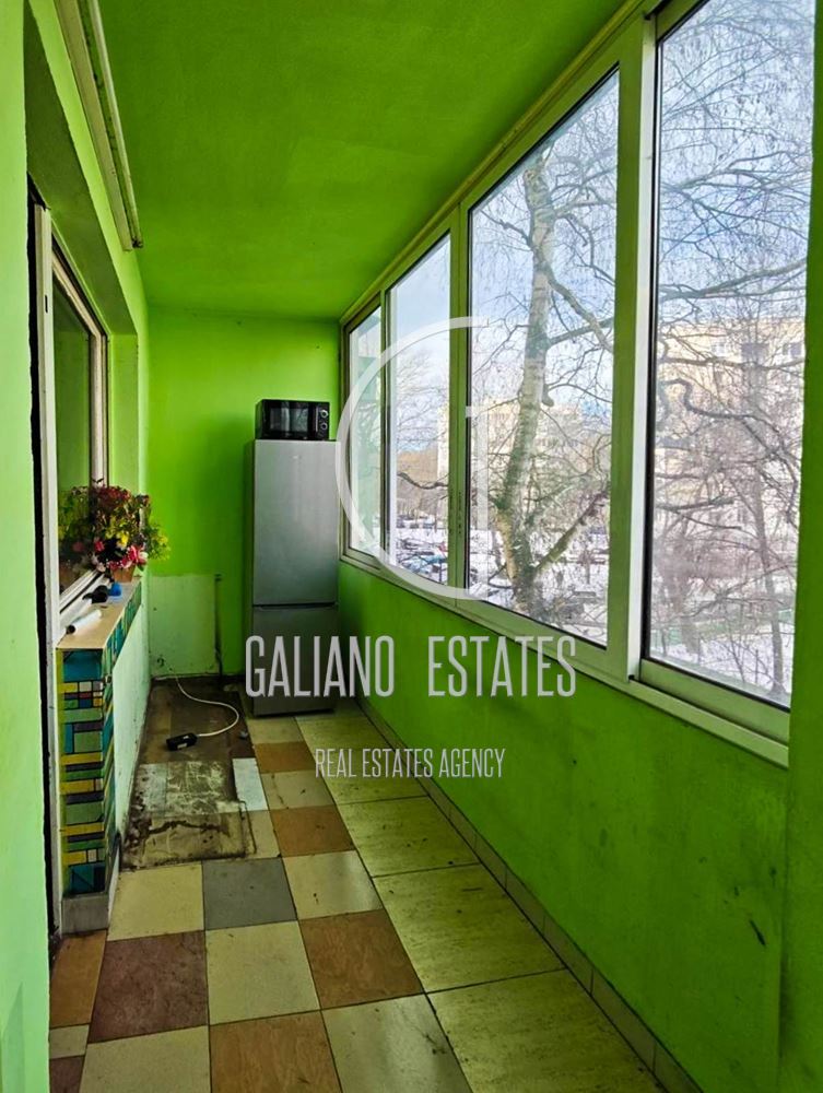 Просторен двустаен апартамент с потенциал за тристаен в ж.к. Дианабад - 0