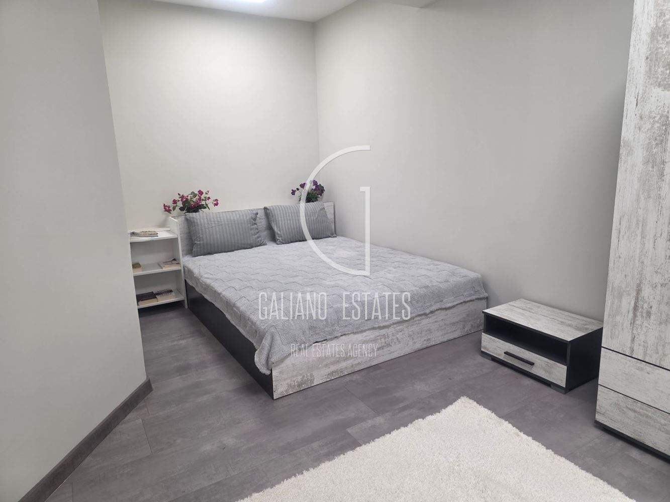 Уютен двустаен апартамент в кв. Лагера - 0