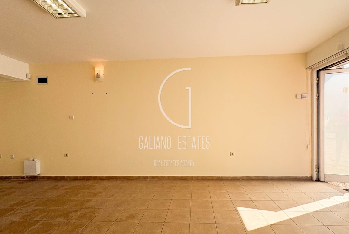 Просторен гараж в кв.Слатина - 0