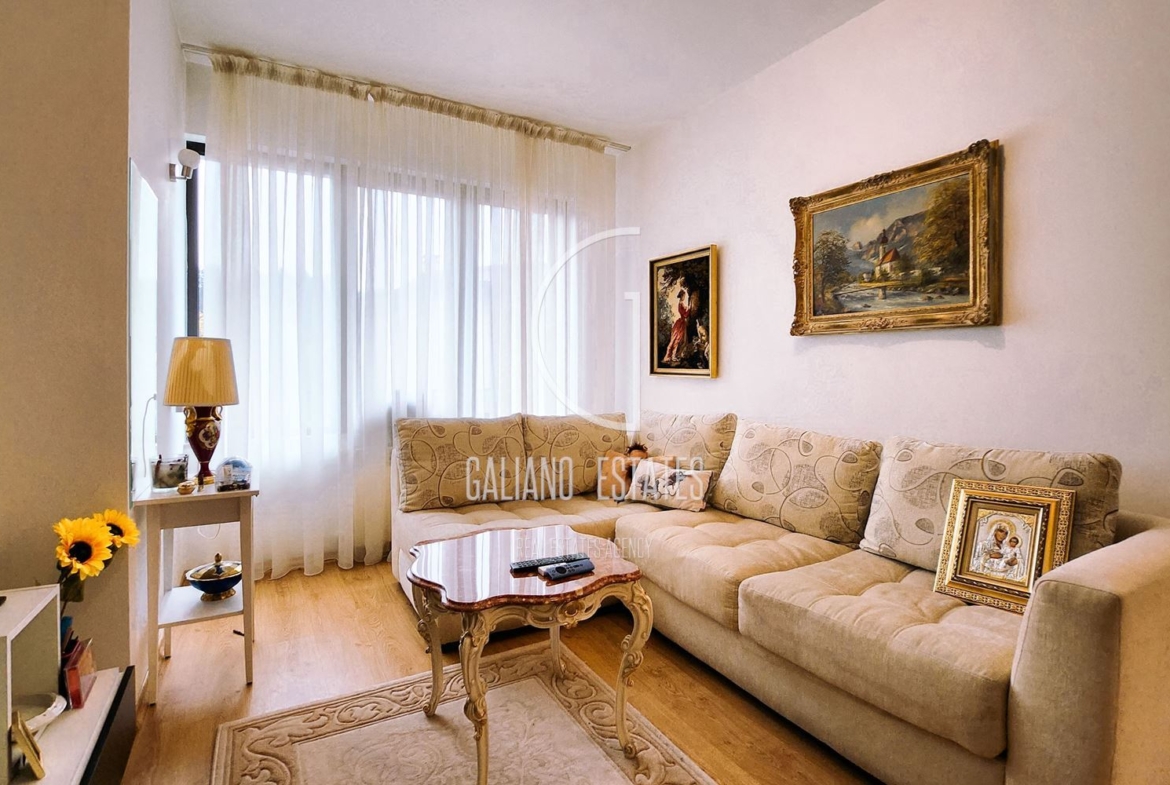 Елегантна къща в затворен комплекс до Англо-американското училище - 0