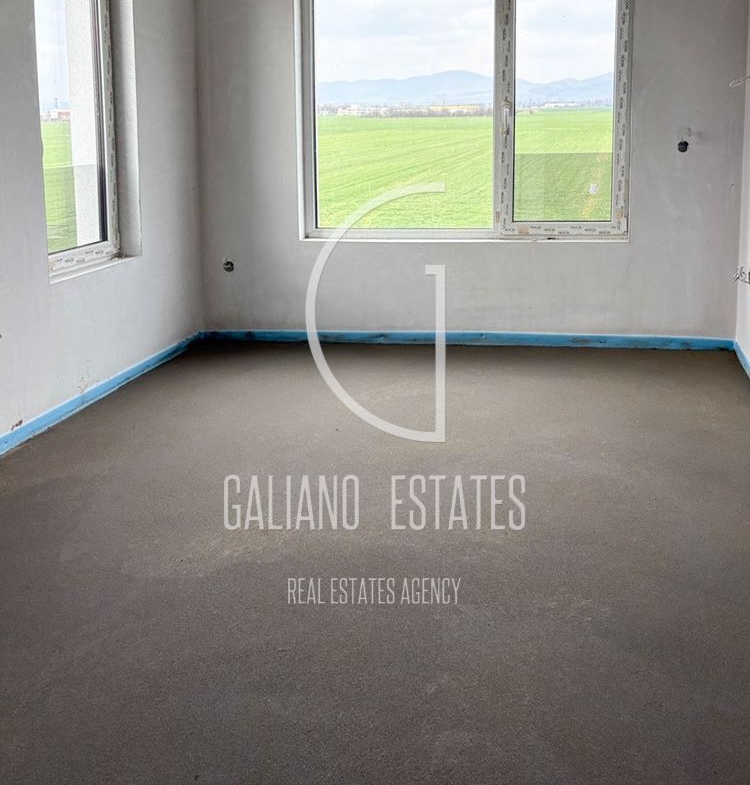 Модерна двуетажна еднофамилна къща близо до София - 0