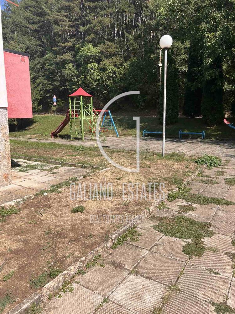 Ексклузивно! Просторен двустаен апартамент с възможност за преустройство в тристаен – Годеч, център-0 Ексклузивно! Просторен двустаен апартамент с възможност за преустройство в тристаен – Годеч, център - 0