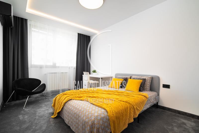 Елегантен тристаен апартамент с дизайнерско обзавеждане и паркомясто в кв. Витоша - 0