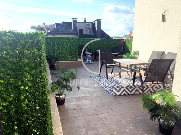 Просторен тристаен апартамент с панорамна тераса в кв. Овча купел - 0