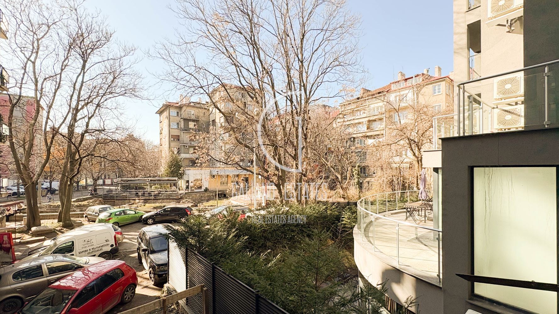 Офес в сърцето на града - 0