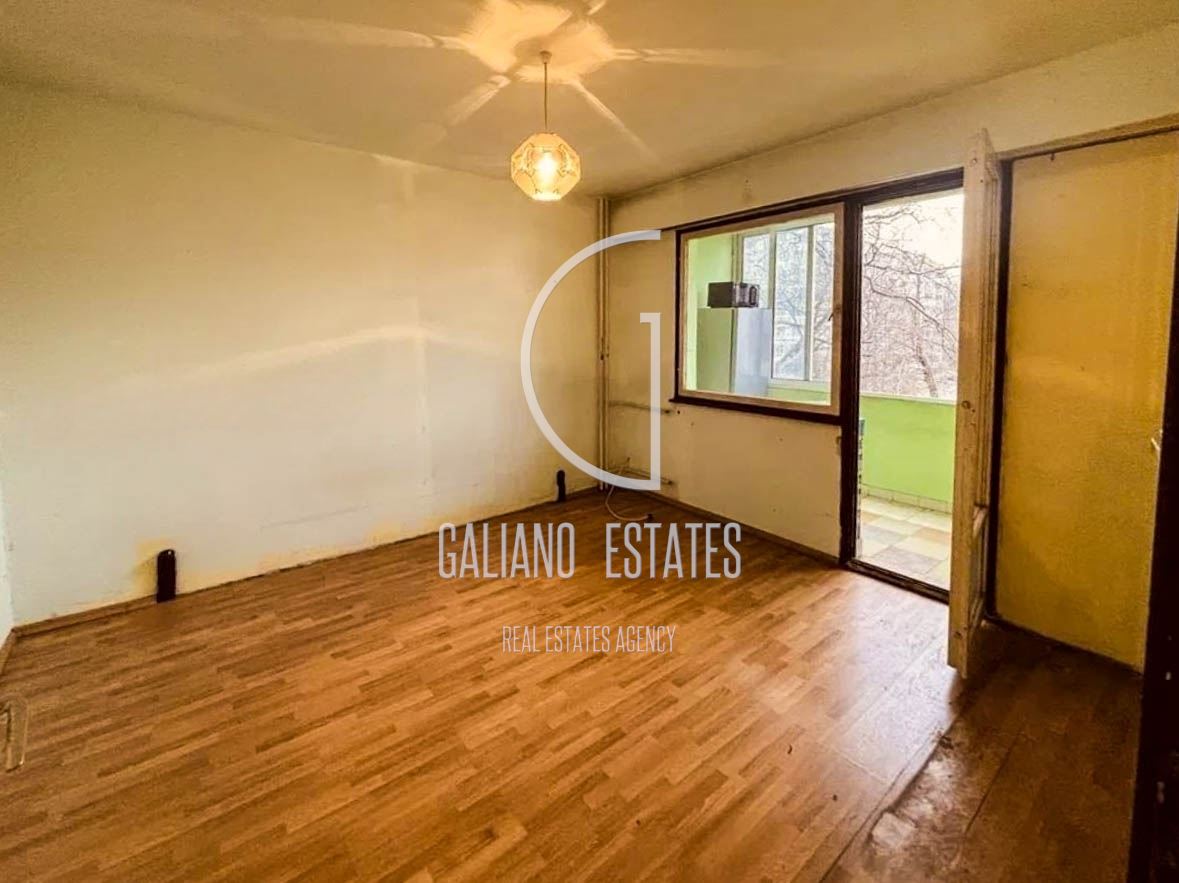 Просторен двустаен апартамент с потенциал за тристаен в ж.к. Дианабад - 0