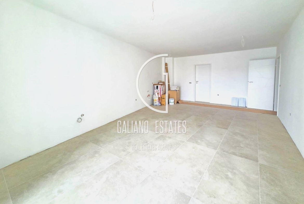 Светъл тристаен апартамент с АКТ 16 в кв. Малинова долина - 0