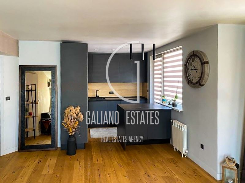 Стилен апартамент на бул. Джеймс Баучер - 0