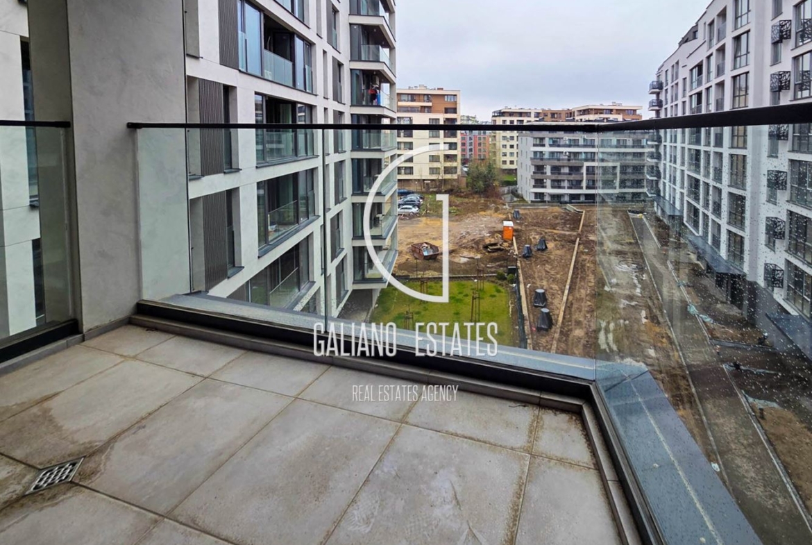 Светъл тристаен апартамент с АКТ 16 в кв. Малинова долина - 0