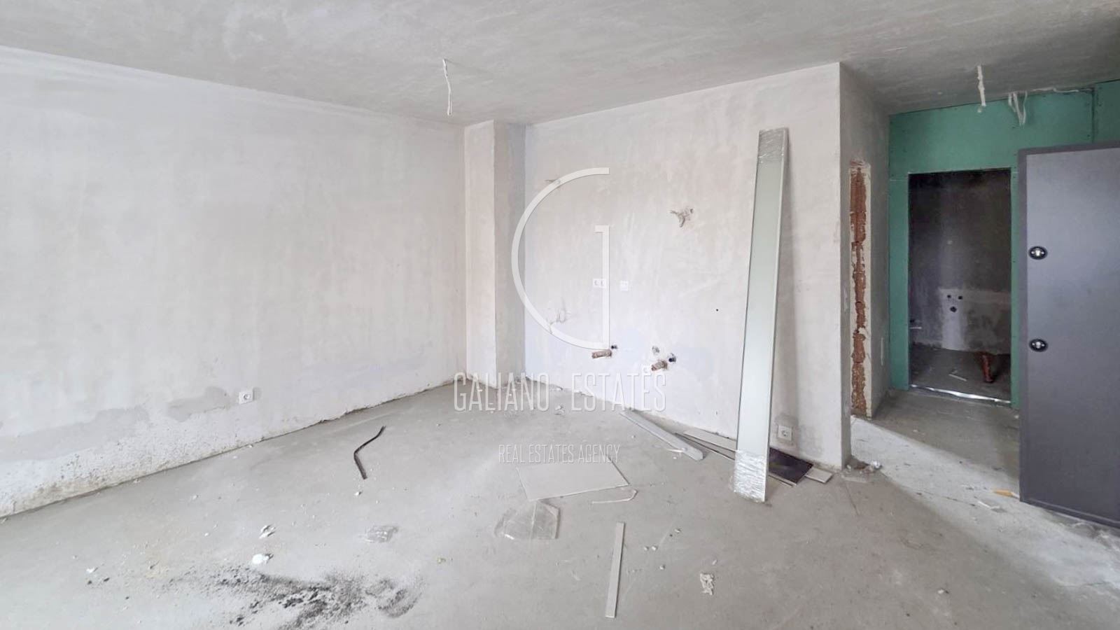 Функционален двустаен апартамент в жк. Младост 4 - 0