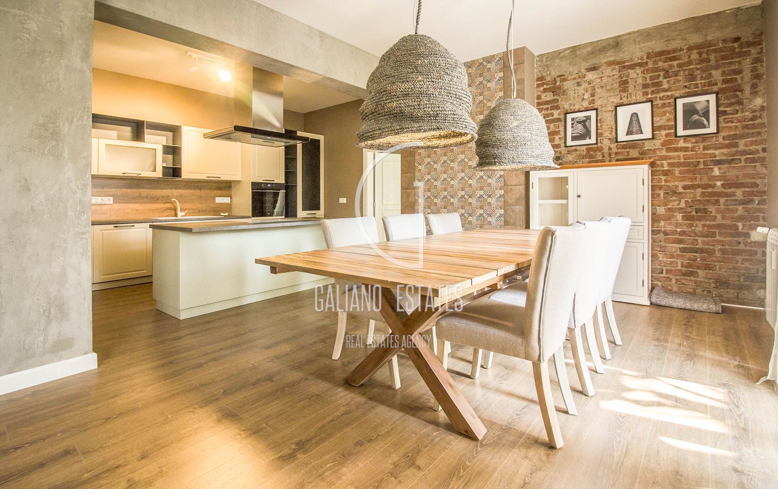 Просторен апартамент в Докторски паметник - 0