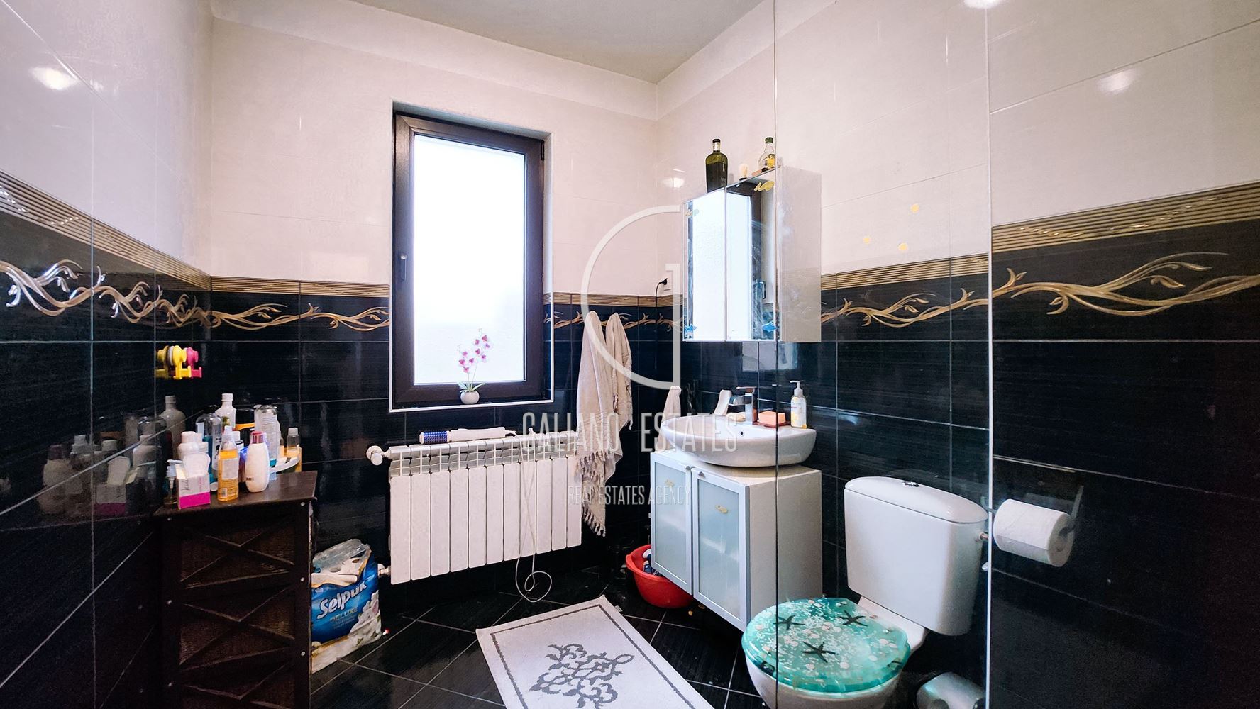 Елегантна къща в затворен комплекс до Англо-американското училище - 0